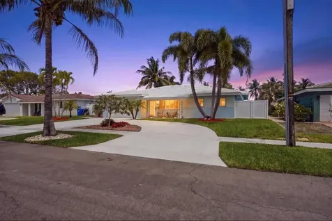 380 SE 5th Avenue Pompano Beach FL 33060