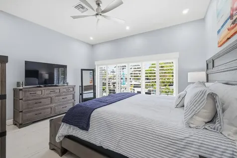 380 SE 5th Avenue Pompano Beach FL 33060