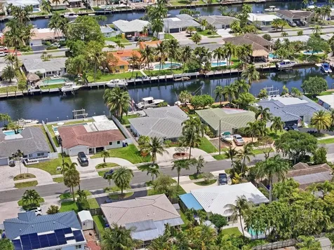 380 SE 5th Avenue Pompano Beach FL 33060