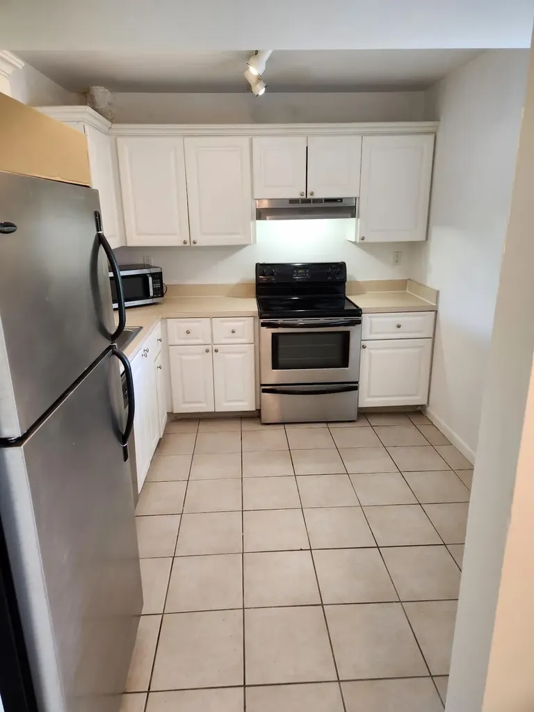 731 N Pine Island Road Plantation FL 33324
