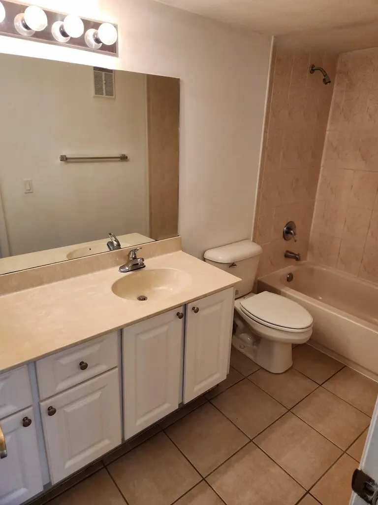 731 N Pine Island Road Plantation FL 33324