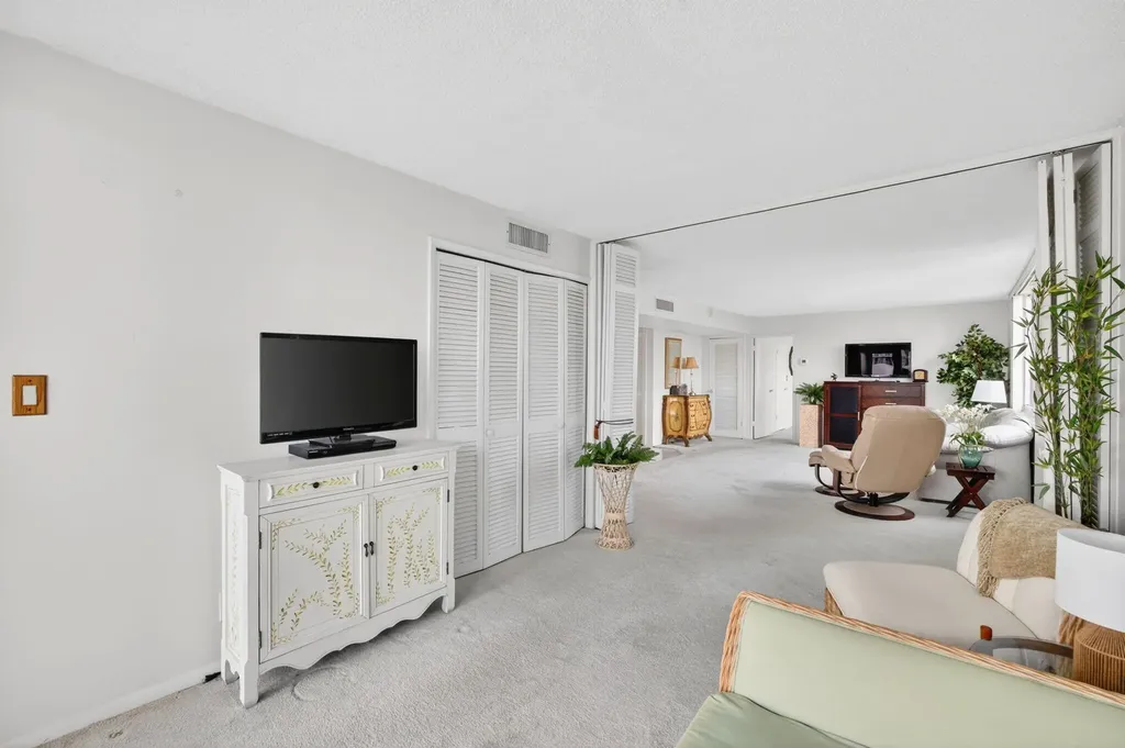 524 Orton Avenue Fort Lauderdale FL 33304