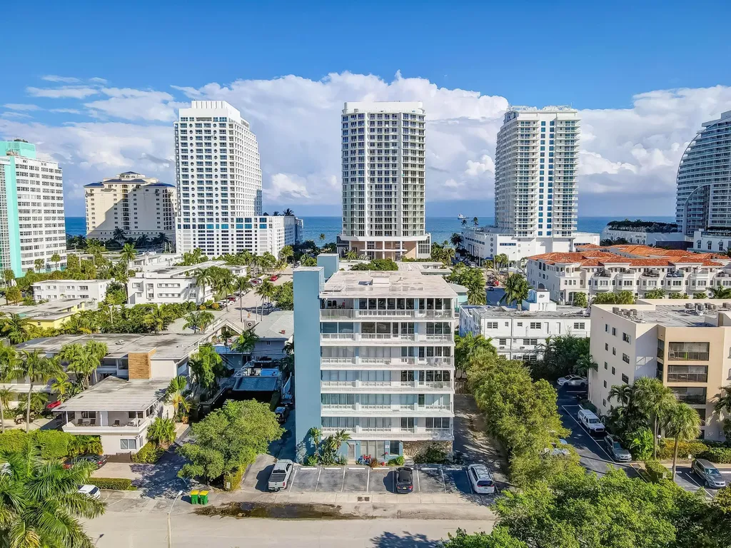 524 Orton Avenue Fort Lauderdale FL 33304