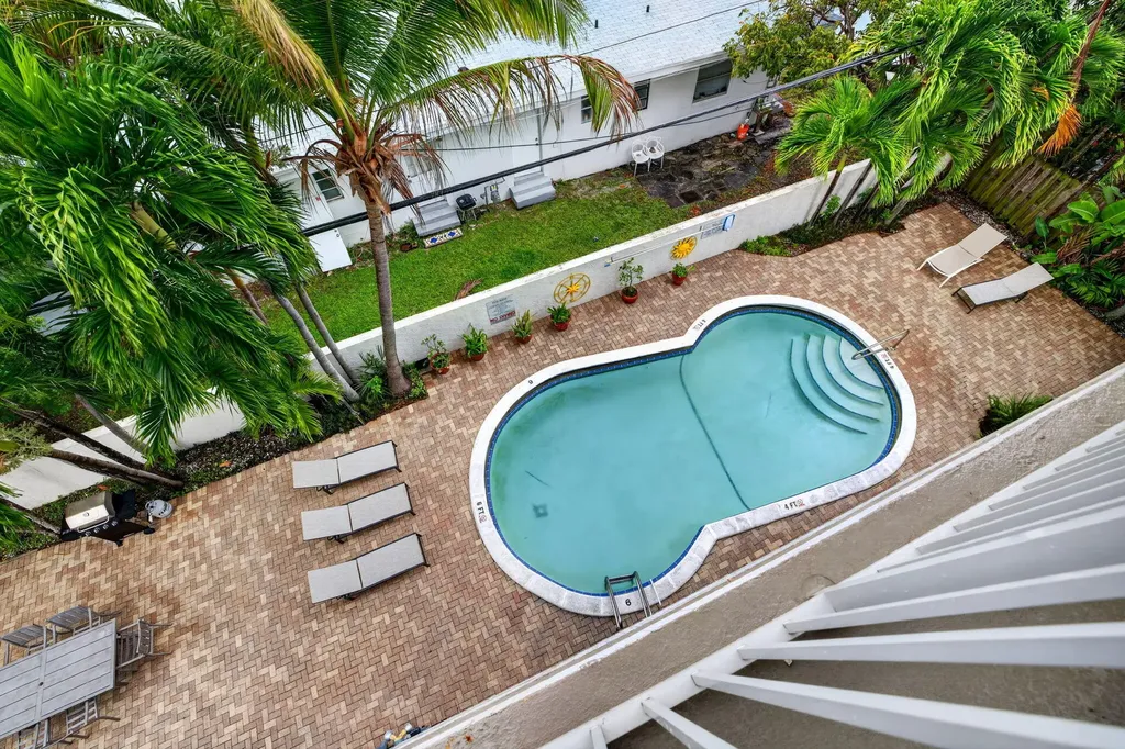 524 Orton Avenue Fort Lauderdale FL 33304