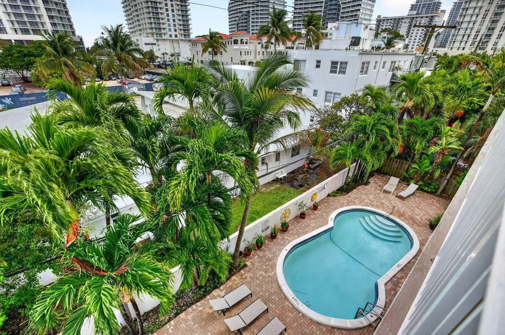 524 Orton Avenue Fort Lauderdale FL 33304