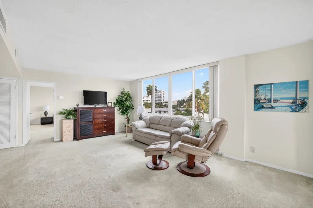 524 Orton Avenue Fort Lauderdale FL 33304