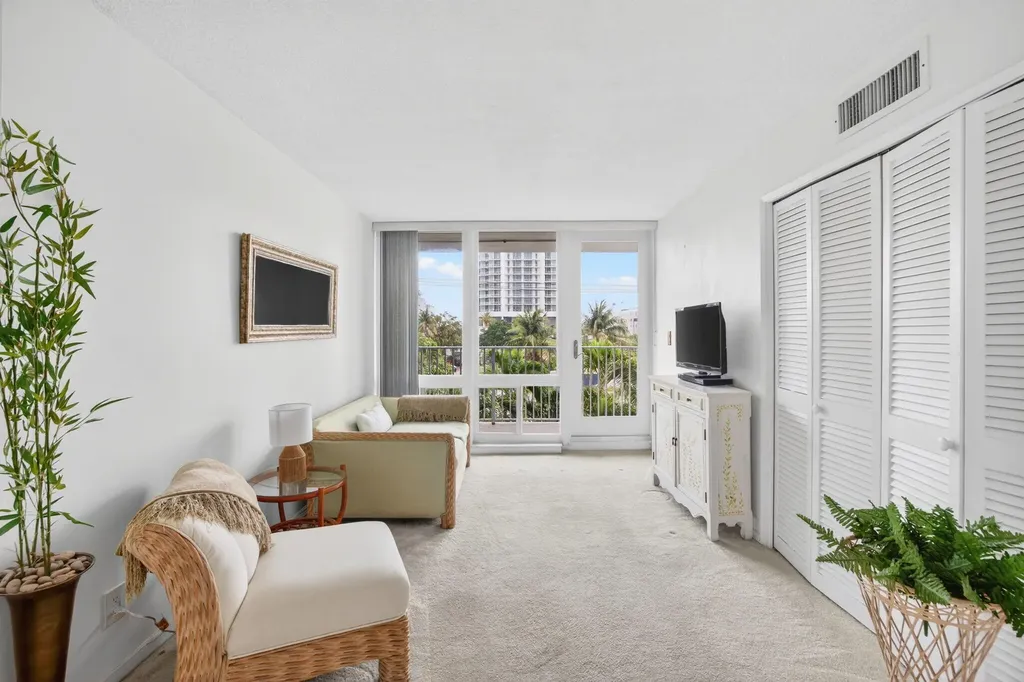 524 Orton Avenue Fort Lauderdale FL 33304