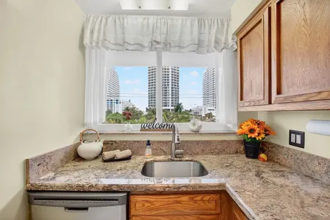 524 Orton Avenue Fort Lauderdale FL 33304