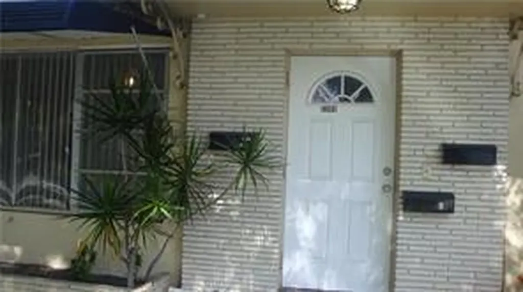 1201 S 19th Avenue Hollywood FL 33020