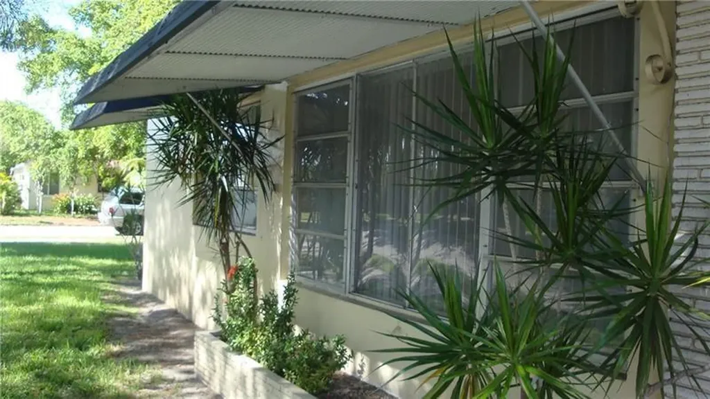 1201 S 19th Avenue Hollywood FL 33020