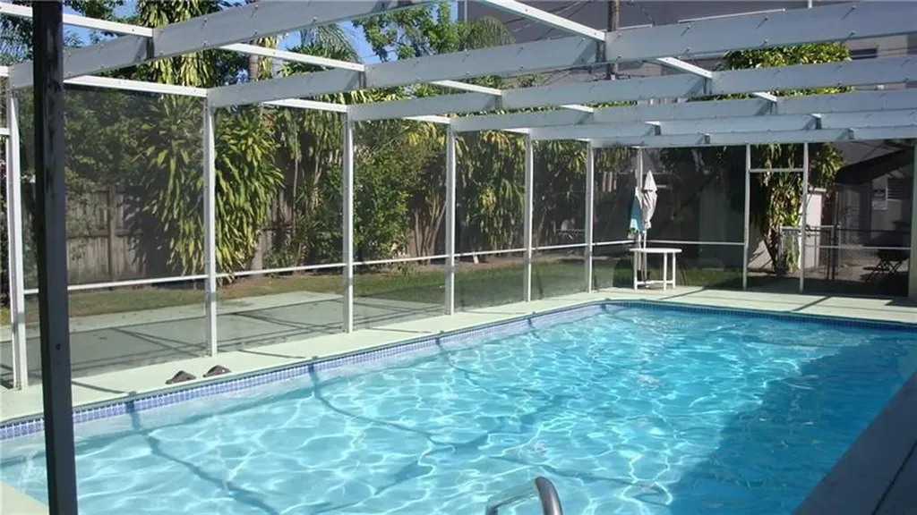 1201 S 19th Avenue Hollywood FL 33020