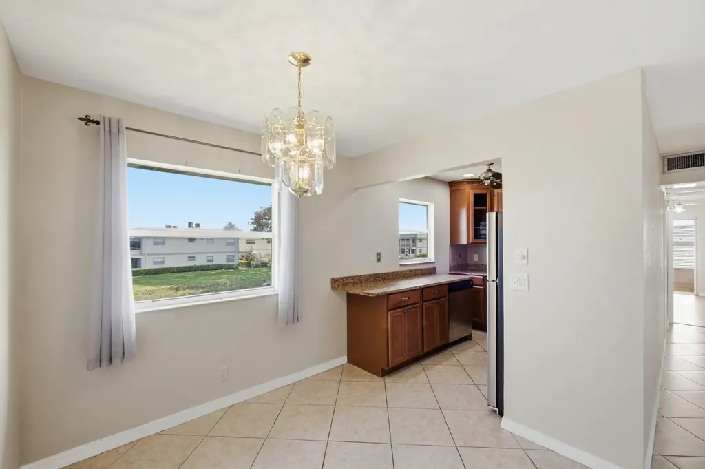 384 Saxony H Delray Beach FL 33446