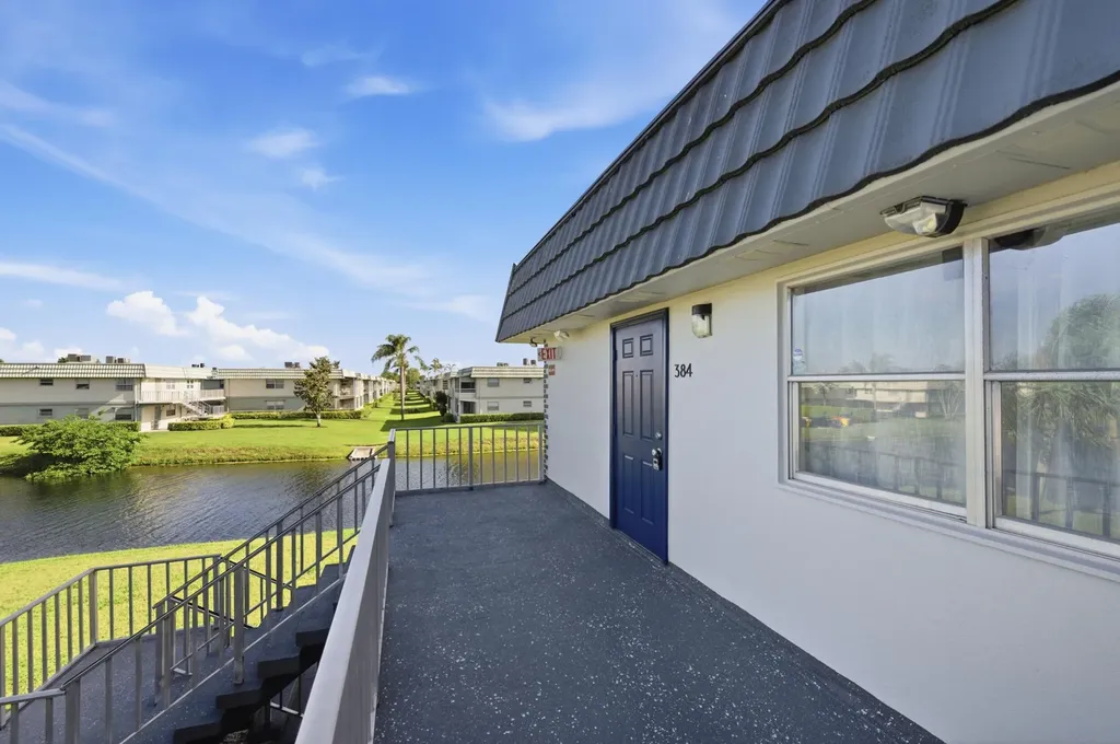 384 Saxony H Delray Beach FL 33446