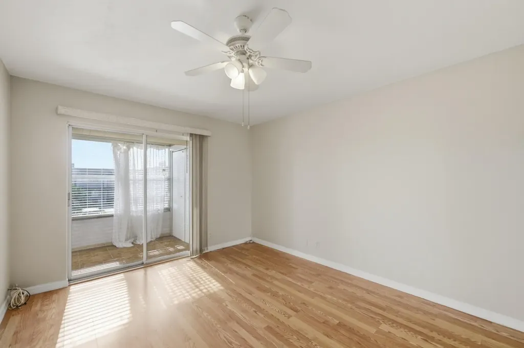 384 Saxony H Delray Beach FL 33446