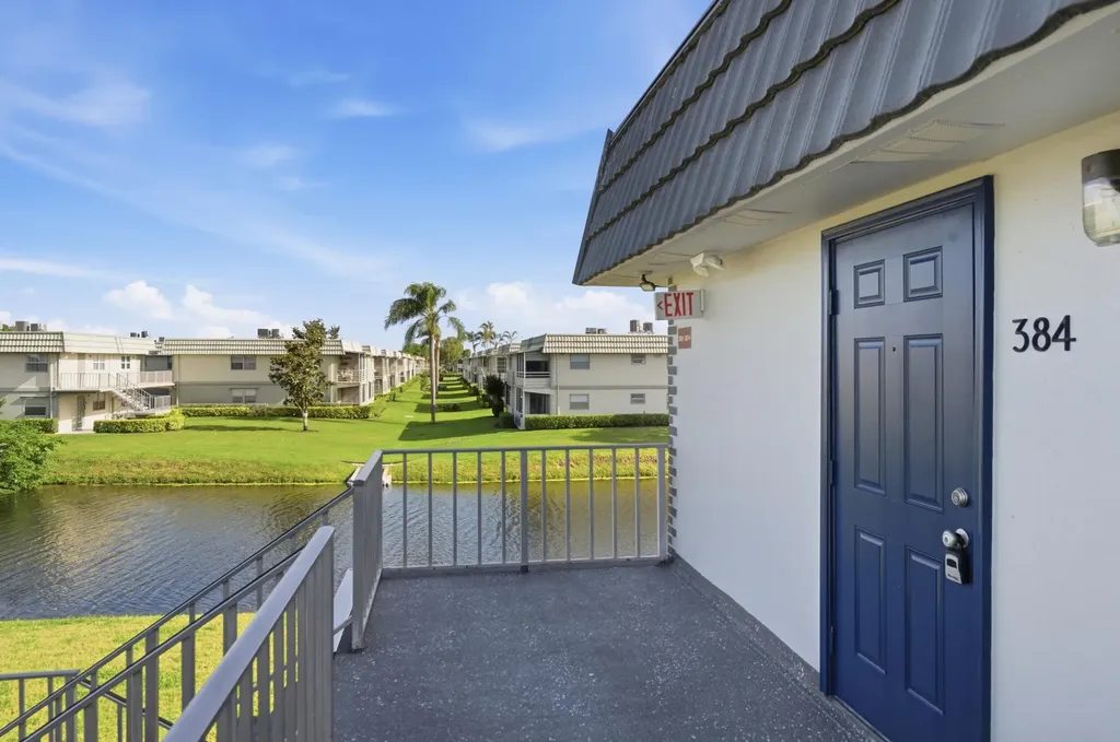 384 Saxony H Delray Beach FL 33446