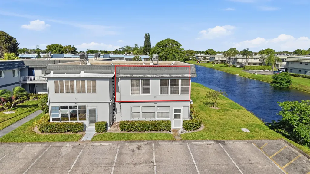 384 Saxony H Delray Beach FL 33446