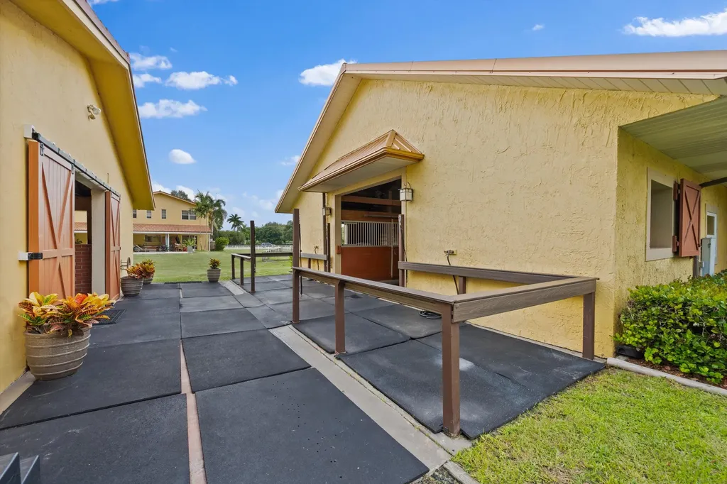 11861 Hawk Hollow Wellington FL 33449