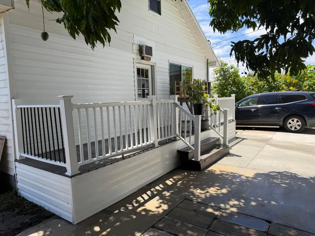 631 46th Street West Palm Beach FL 33407