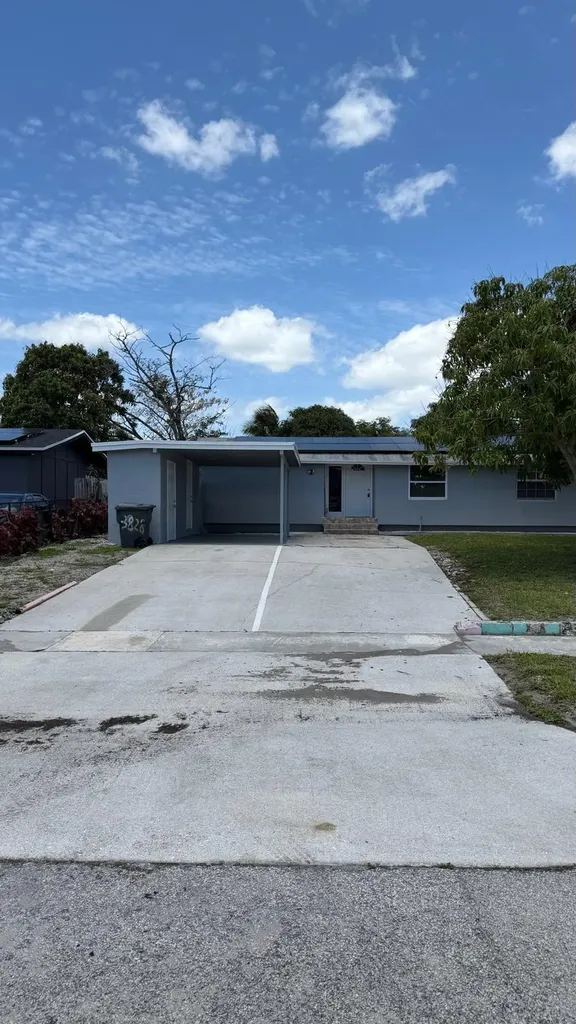 3823 Chickasha Road Atlantis FL 33462