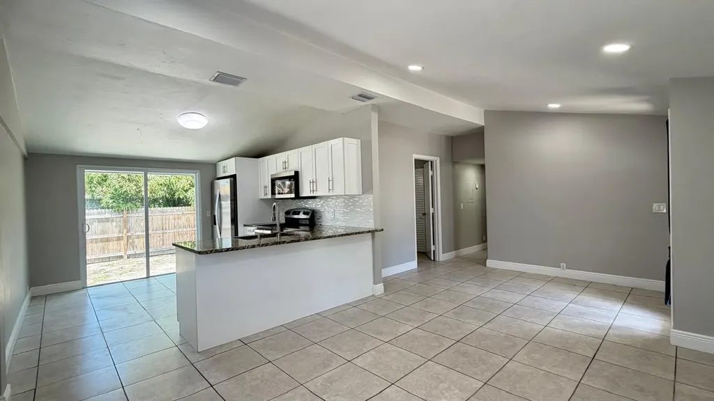 3823 Chickasha Road Atlantis FL 33462