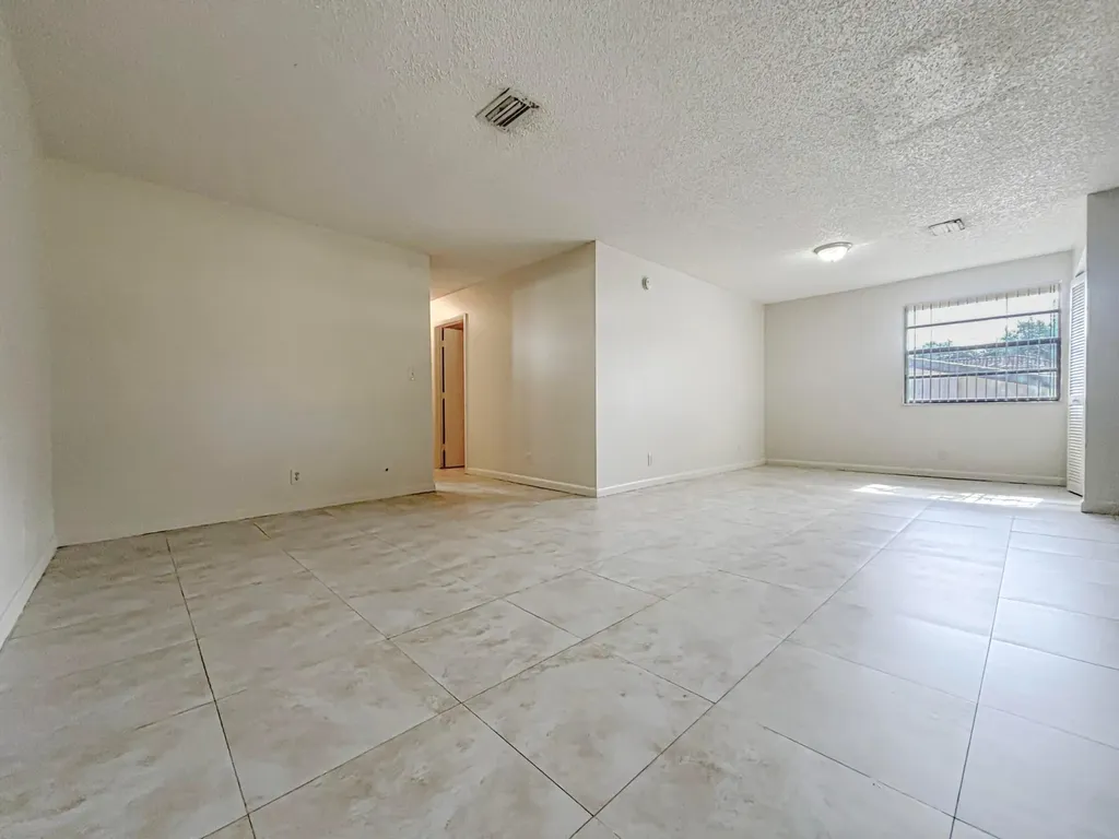 10901 NW 45th Street Coral Springs FL 33065