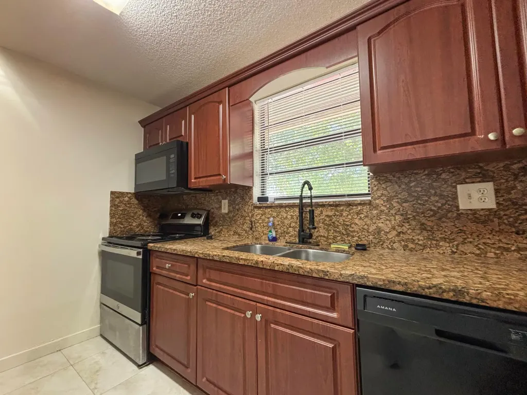 10901 NW 45th Street Coral Springs FL 33065