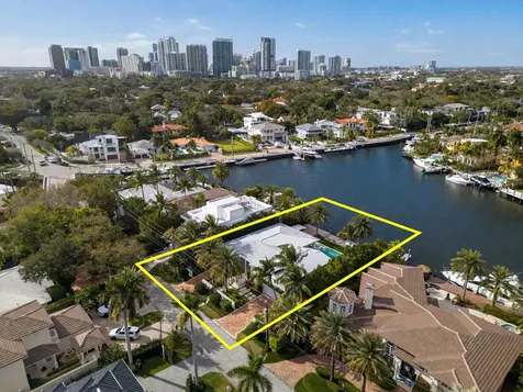 1605 SE 9th Street Fort Lauderdale FL 33316
