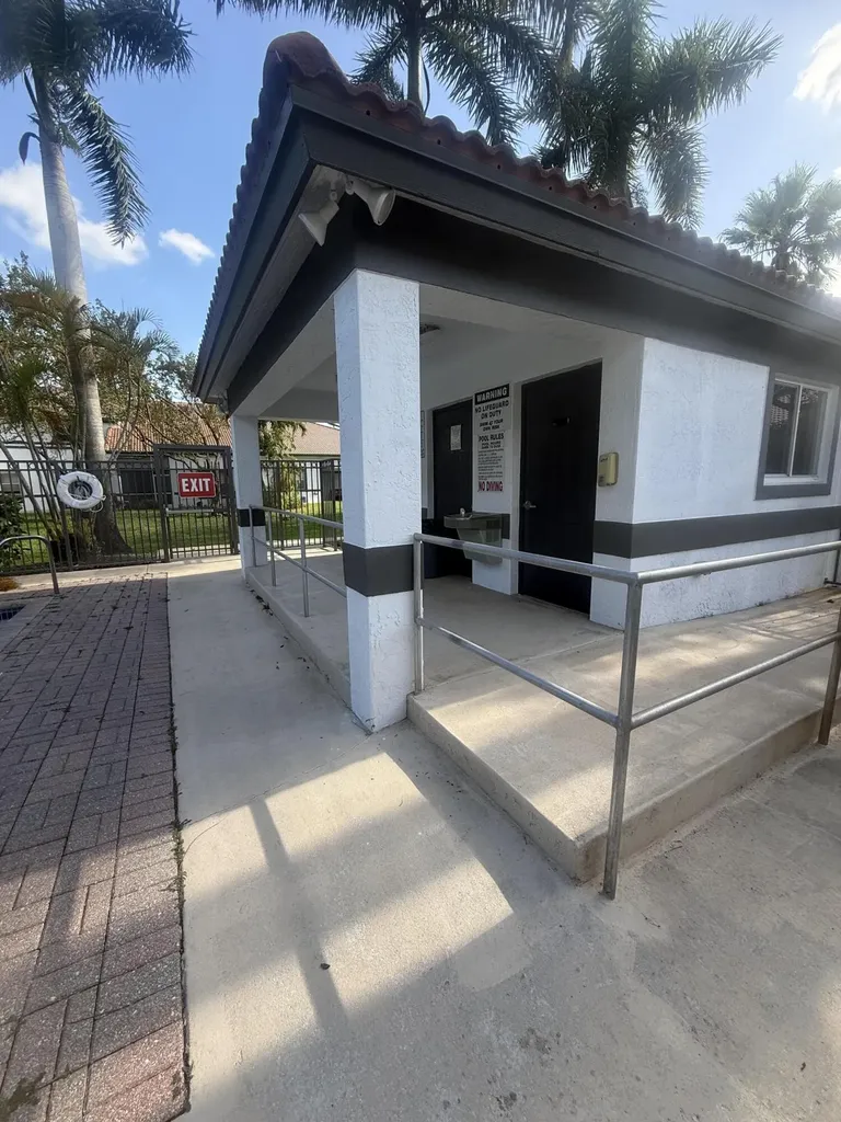 9831 NW 24th Street Sunrise FL 33322