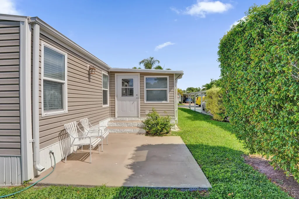 120 NW 53rd Place Pompano Beach FL 33064