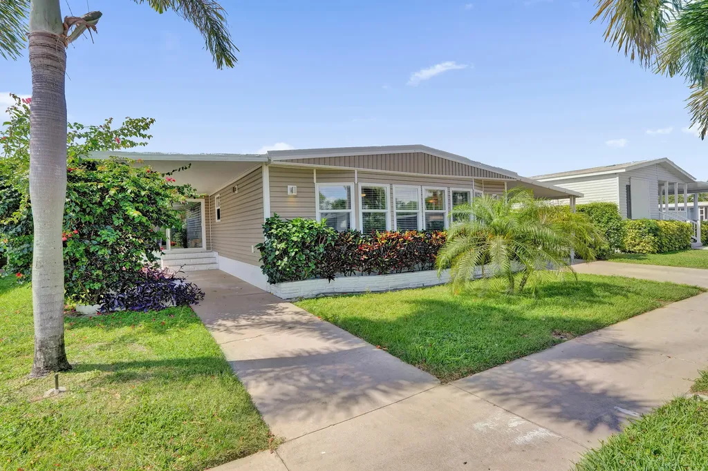 120 NW 53rd Place Pompano Beach FL 33064