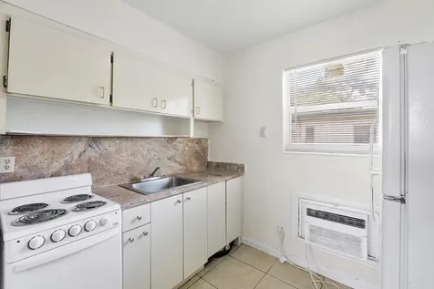 515 NE 150th Street Miami FL 33161