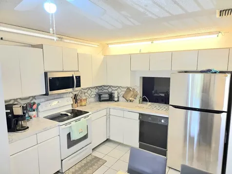 4047 NW 22nd Street Coconut Creek FL 33066