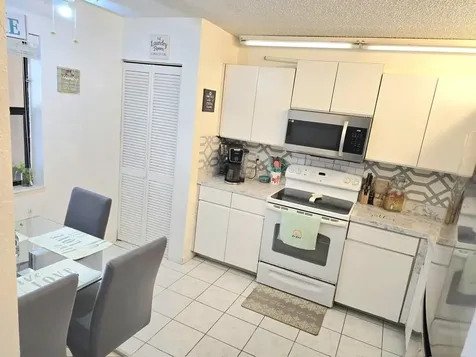 4047 NW 22nd Street Coconut Creek FL 33066