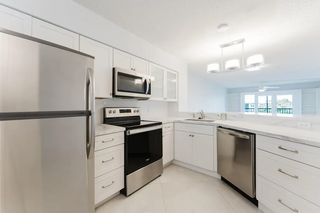 2217 Cypress Island Drive Pompano Beach FL 33069
