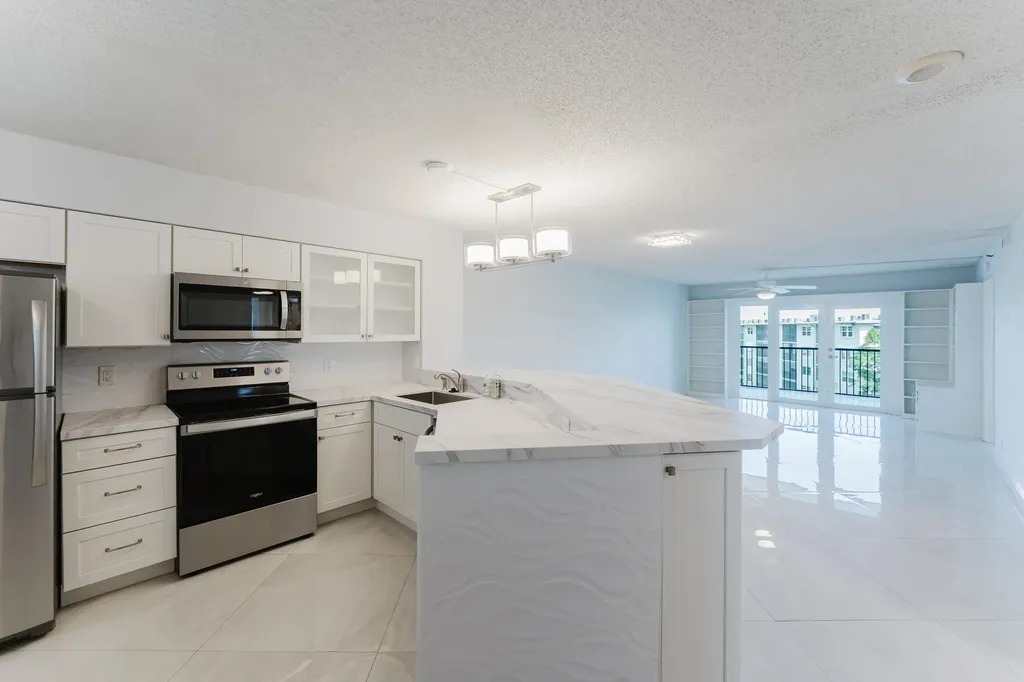 2217 Cypress Island Drive Pompano Beach FL 33069