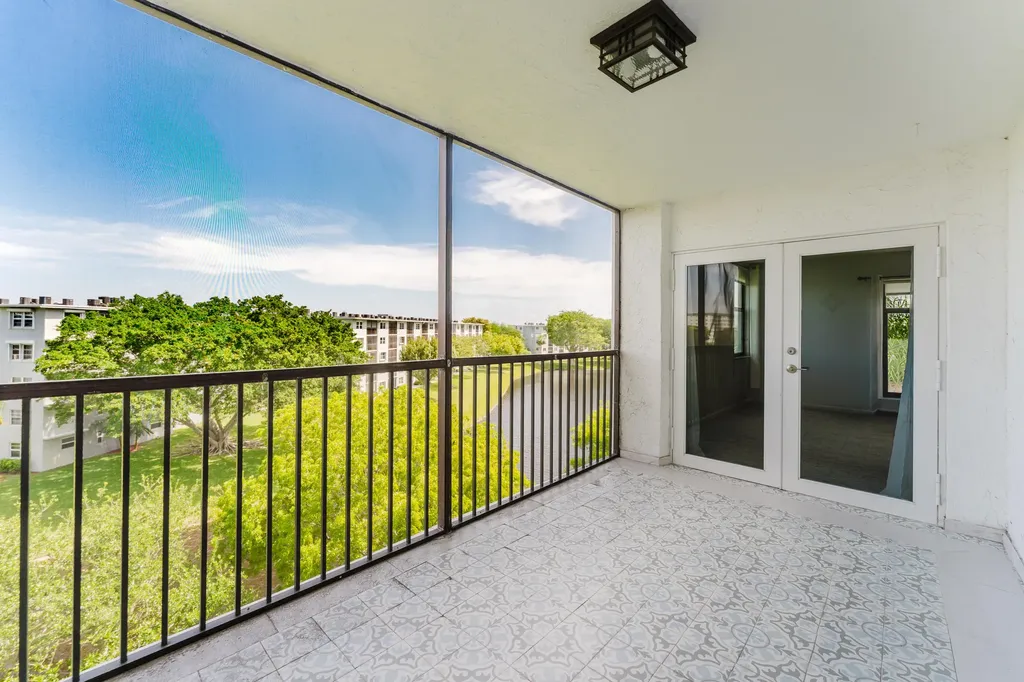 2217 Cypress Island Drive Pompano Beach FL 33069
