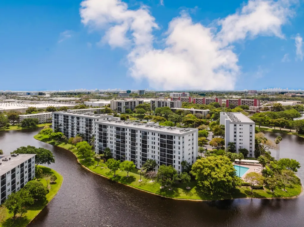 2217 Cypress Island Drive Pompano Beach FL 33069