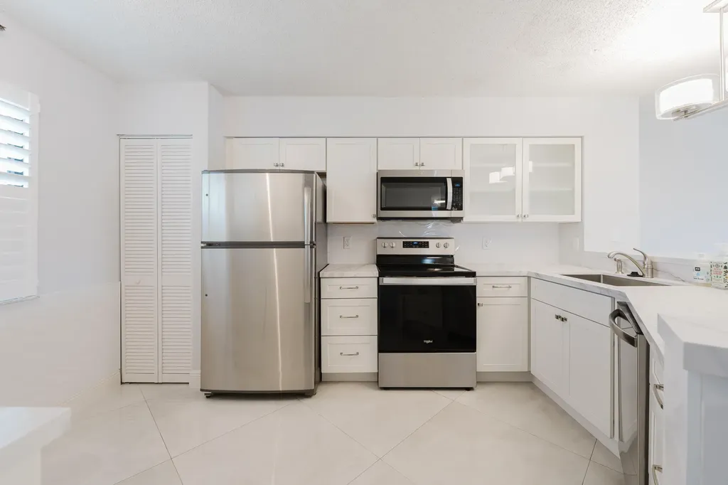 2217 Cypress Island Drive Pompano Beach FL 33069