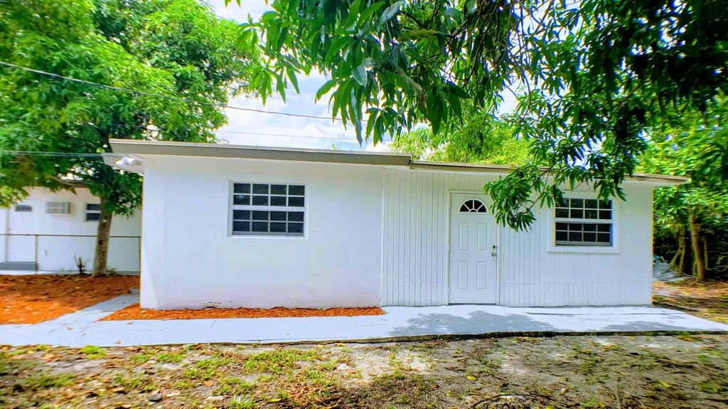1220 NW 1st Avenue Fort Lauderdale FL 33311