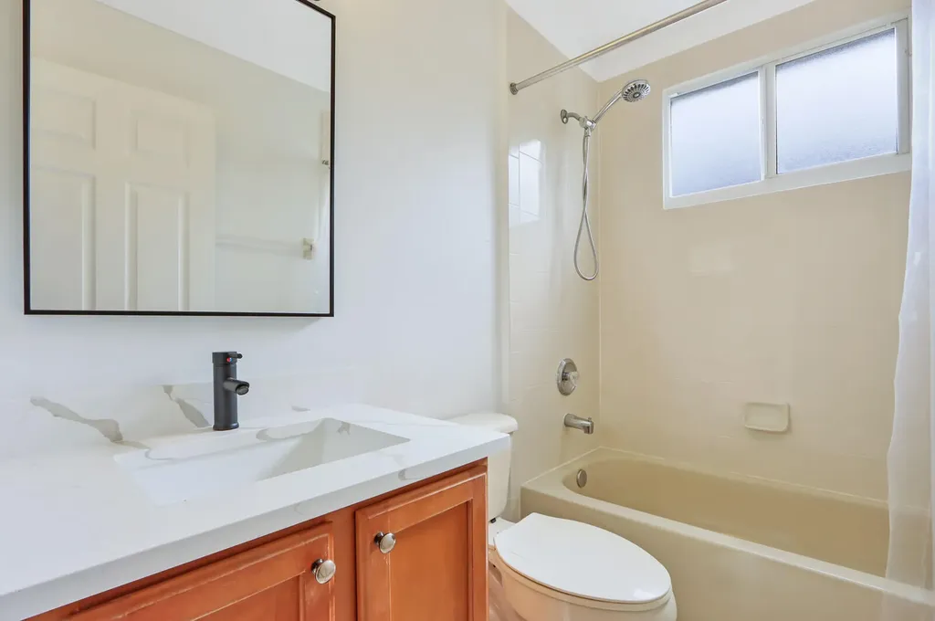 8021 Murano Circle Palm Beach Gardens FL 33418