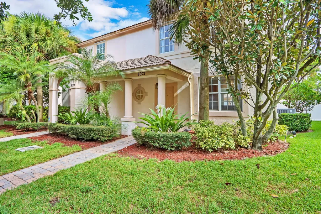 8021 Murano Circle Palm Beach Gardens FL 33418