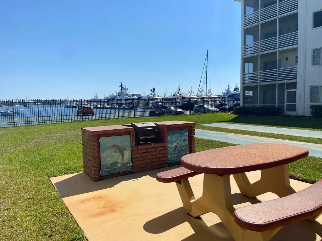 4500 N Flagler Drive West Palm Beach FL 33407