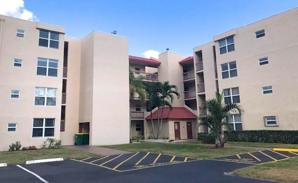 9411 Evergreen Place Davie FL 33324