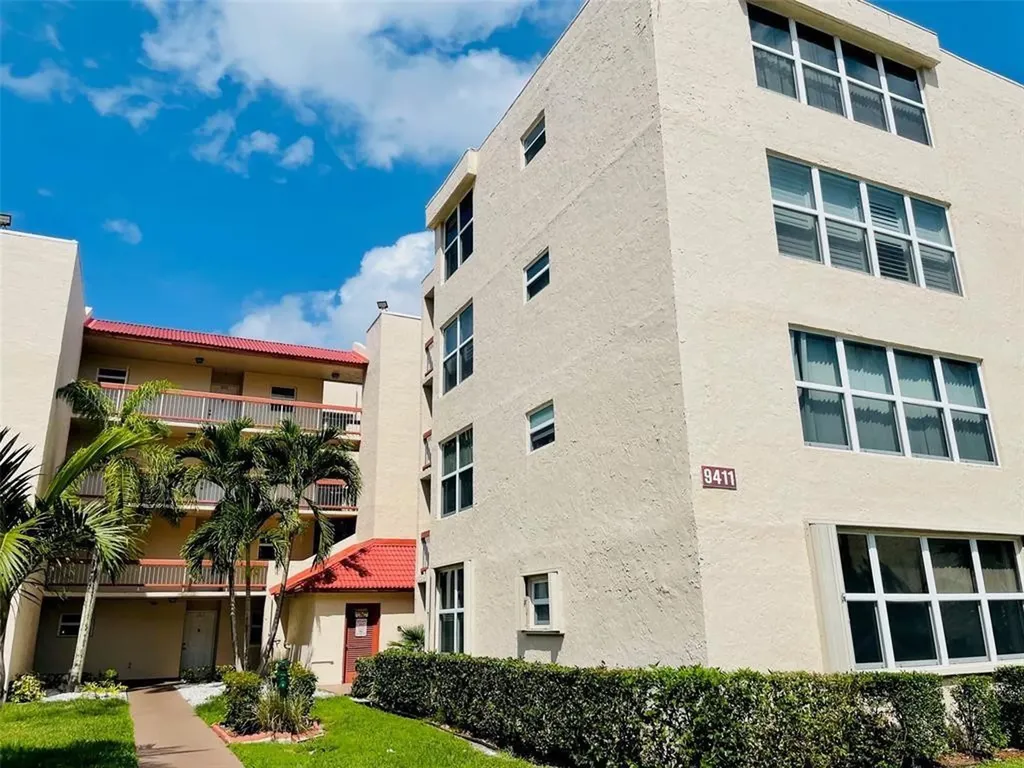 9411 Evergreen Place Davie FL 33324