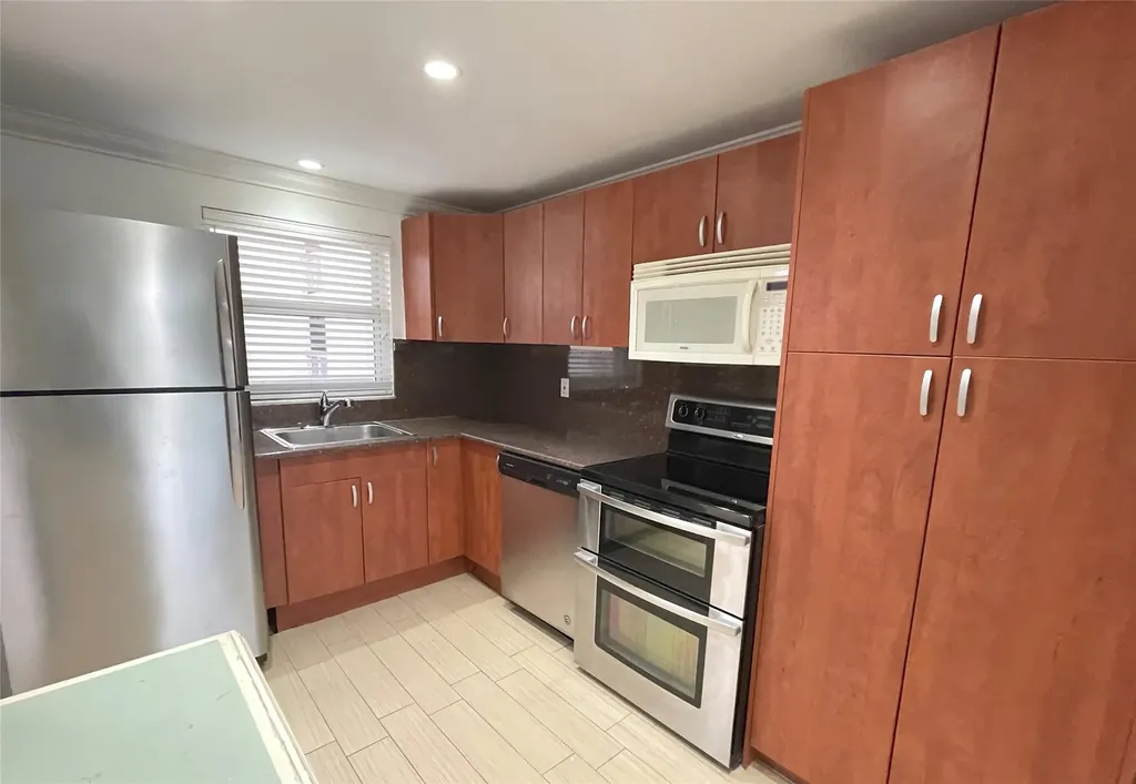 9411 Evergreen Place Davie FL 33324