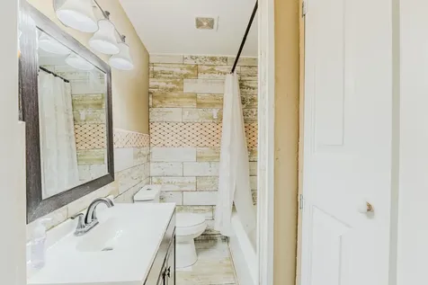 112 W 34th Street Riviera Beach FL 33404