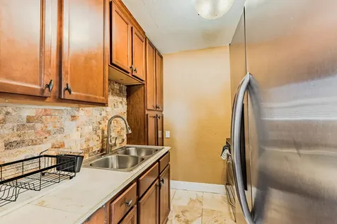 112 W 34th Street Riviera Beach FL 33404