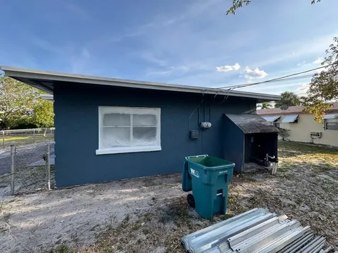 112 W 34th Street Riviera Beach FL 33404