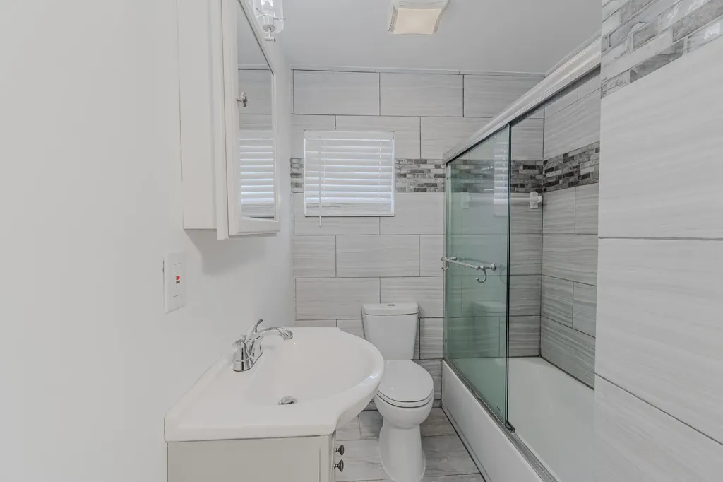 112 W 34th Street West Palm Beach FL 33404