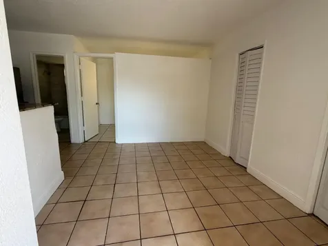 4051 N Dixie Highway Oakland Park FL 33334